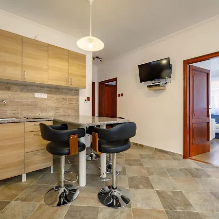 Sunshine By Interhome 別荘