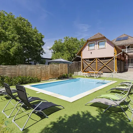 Sunshine By Interhome 別荘